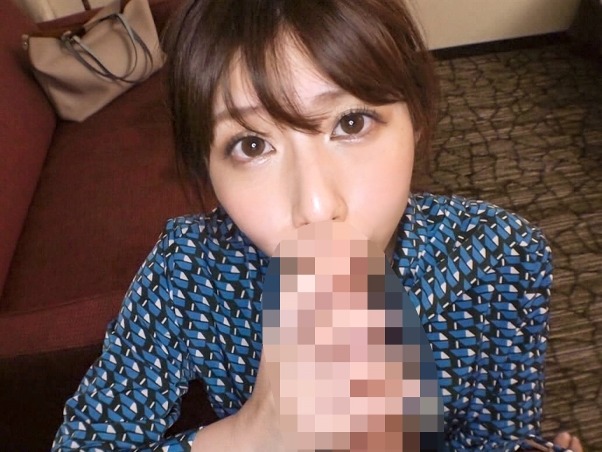 【広報お姉さんの敏感ボディ】『ダメ…声出ちゃう』真面目そうな企業女子が乳首責めで悶絶！正常位で激しく突かれて喘ぎまくる姿がエロすぎる…仕事中の顔とのギャップに興奮♡