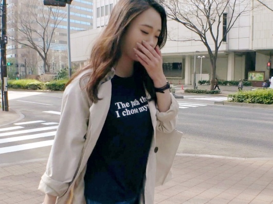【巨乳エロボディ】敏感ビチャビチャマ○コを激責め！手マンでぐちょぐちょになったオマ○コにバイブ挿入で悶絶アクメ！