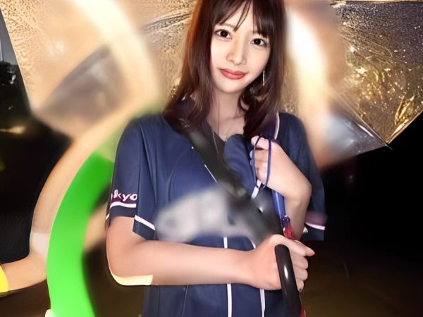 【美少女】この子プロじゃないの？めちゃくちゃかわいいんですけど！スポーツ観戦趣味の華奢な身体はイキやすくてエロ過ぎた！