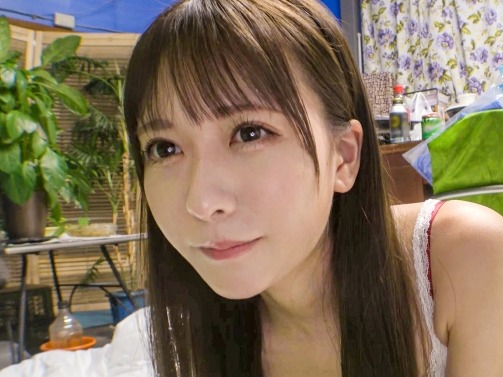 【スレンダー美女の現場エロ】男たちに囲まれ、潮吹きでエロモード全開！逞しい肉棒たちに次々と回され、感じまくる野々浦暖の淫乱っぷりがヤバい！♡