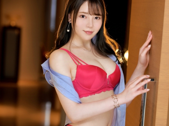 【素人】白い肌が印象的な美人ちゃん！性的嗜好は少しマゾよりだとの事でその気になっちゃう！激しめに突かれてイキまくりだ！