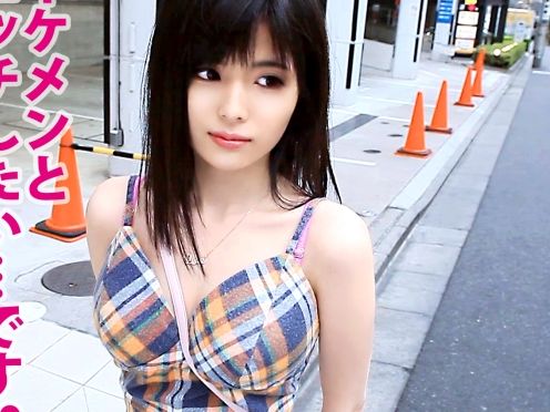 【19歳のヤリマンギャル】 イケメンに生チ〇ポをねだる！ 激ピストンで子宮にザーメン注入♡ 危険な生セックスにハマるビッチ！