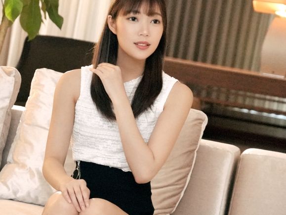 【久々セックスに悶絶】『��持ち良すぎ…』美乳お姉さんが飢えたカラダでチ○ポを激しく騎乗位！久々の快感に恍惚の表情で貪りまくる♥
