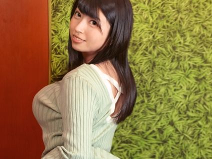 【人妻】実はアダルト作品視聴が趣味というエッチな奥様！旦那じゃ物足りなくて男優に手を出すあまりにもエロ過ぎる肉体美！