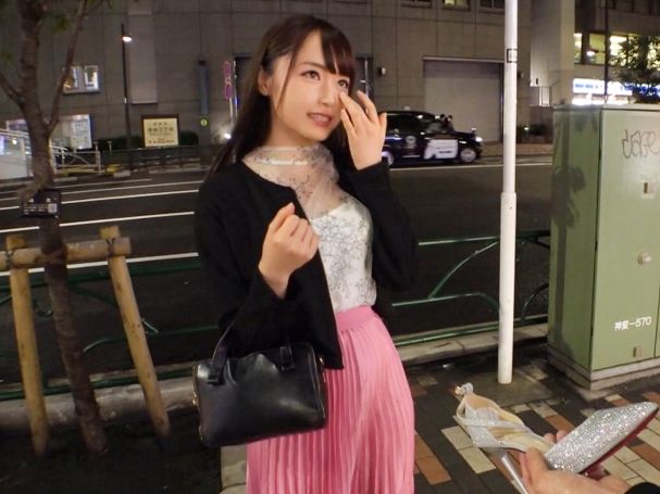 【黒髪清楚系美女の淫乱覚醒】『もっと奥まで…』スレンダー美ボディがチ○ポを求めて乱れまくる！おまんこ全開の体位で激ピストンされ、エロ過ぎる姿に大興奮間違いなし！♡