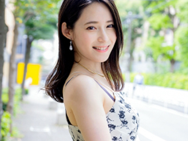 【NTR人妻の淫らな夜】色白美肌の奥様が旦那に内緒で激ピストンSEX！クタクタになるまでイカされ、最後は顔面にザーメンぶっかけられちゃう！