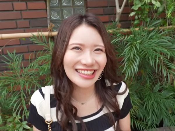 【パパ活変態美女】どエロ美ボディでパパ活エンジョイ！ローター挿入で常に発情、チンポで激しく突かれヨガリ狂う変態娘の淫乱SEX♡