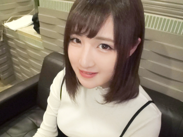 【ネットで釣れた素人娘と初撮りSEX】AV応募の素人娘と濃厚ハメ撮り！おまんこグチョグチョでアンアン喘ぎまくり！初々しい反応がエロすぎる♥︎