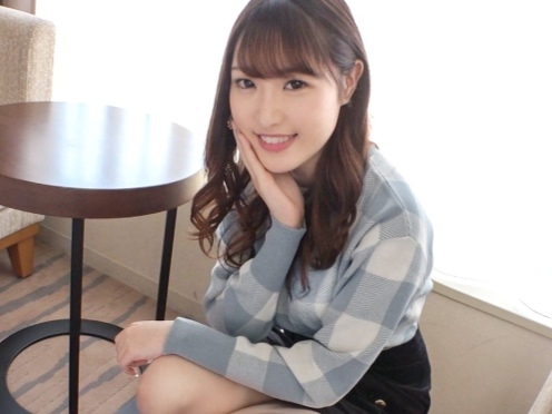 【色白美人のパイパン責め】『あっ…そこダメぇ…』無毛のキレイなマ○コを鬼責め！バックから肉棒をぶち込み、ガン突きピストンで感じまくる色白美女の悶絶セックス！！♡