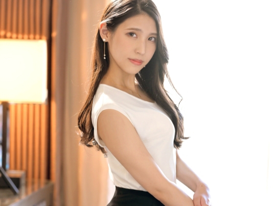 【極上フェラテク】美人お姉さんの濃厚フェラに悶絶！ねっとり絡みつく舌使いでチ●ポを激しくしゃぶる淫乱美女！ビンビンに勃起した肉棒を唾液まみれにするエロさに興奮MAX！♡