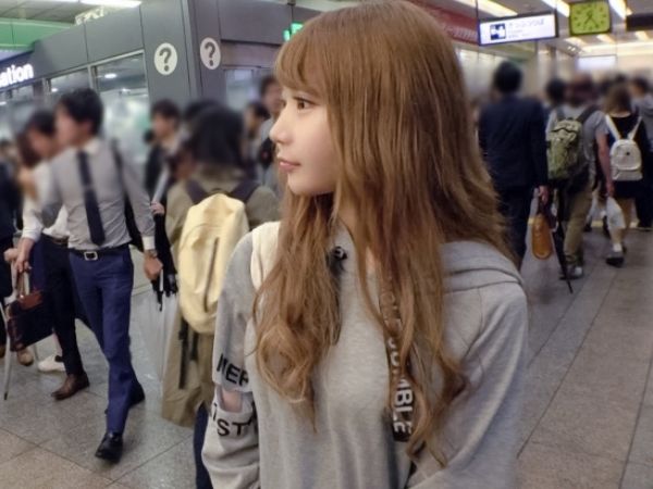 【ナンパ成功！関西弁ギャルのエロマンコ】『めっちゃ気持ちええやん♡』ギャルを口説いて、びしょ濡れマ●コを手マンで責めまくり！しゃぶりたくなるエロさ全開！