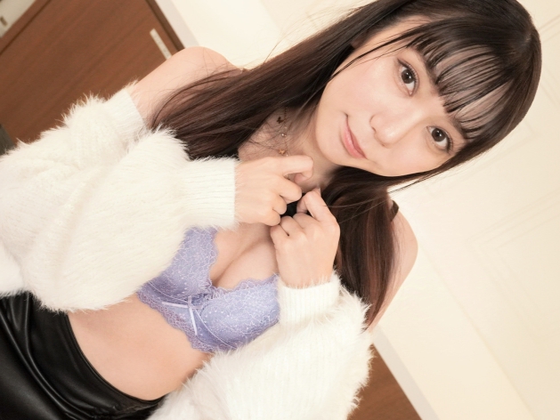 【スレンダー美少女の誘惑】細身で可愛い子のカラダに興奮！パンツがじっとり濡れててエロすぎる…股間が熱くなるほどそそられる！♡