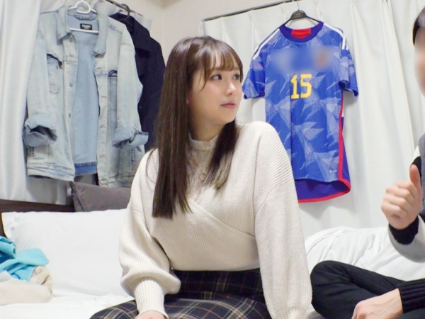 【爆乳ナースの危険なお持ち帰り】Hカップのパイパン美巨乳ナースを盗撮！激ハメピストンで乳が爆揺れするエロすぎる光景！敏感なパイパンマンコをガンガン突かれて感じまくる♥︎