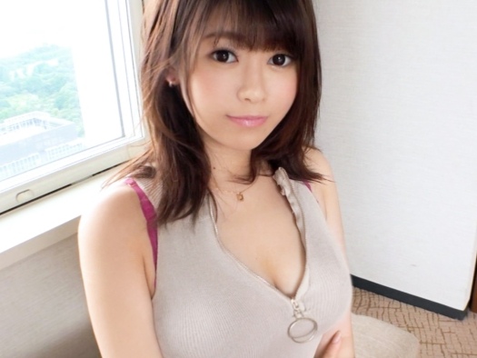 【爆乳美少女とエロい夜】『気持ち良すぎる…』キュートな顔してデカパイの持ち主！騎乗位で激しく腰振り、バックでおマ○コをガンガン突かれて絶頂！巨乳を揺らしながら乱れまくる姿がエロすぎる♡