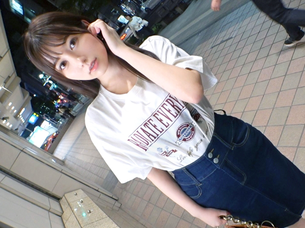 【初撮りナンパ】色白美少女をホテルでゲット！乳首舐め手コキから濃厚フェラまで、ご奉仕プレイが止まらない♥素人娘の初々しいエロさがたまらない！♡