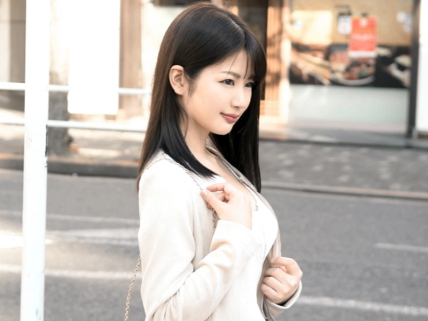 【美尻美女の濃厚交尾】『奥まで欲しい…』桃尻美女がカラダを密着させ、濃密セックスで乱れまくる！子宮で感じまくる膣内射精の快感！♡