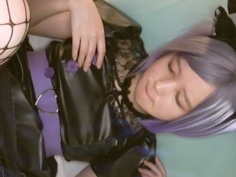 【地味カワコンカフェ嬢の裏顔】『彼氏には内緒だよ…』ホテルでエロコス着て浮気SEX♥激イキ連発の淫乱娘に豹変！コンカフェでは見せない本気のエロさ！