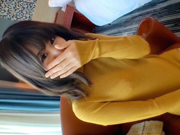 【メイドカフェの裏側】『こんなの初めて…』可愛いメイド服の下はスレンダー美ボディ！素人メイドさんが巨根に挑戦♡メリメリ挿入に感じまくり、悶絶アクメでエロ可愛い本気汁が止まらない！