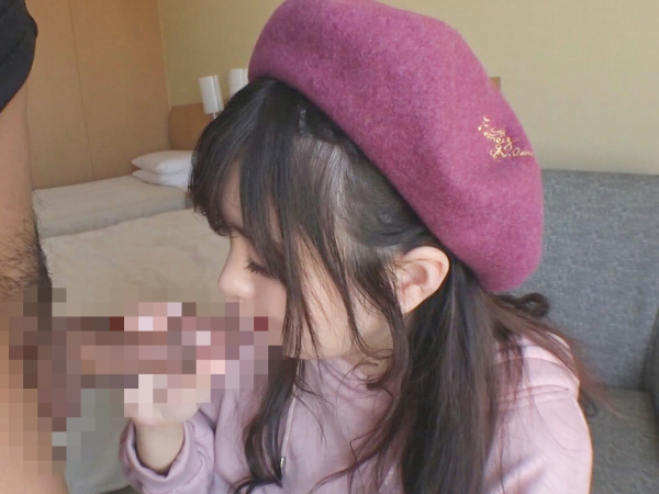 【敏感乳首の女子大生】ちょっといじるだけでビクビク反応！恥じらいながらも感じまくる姿にチ○コがギンギンに♥ウブな喘ぎ声がたまらない素人娘とのエッチなひと時！