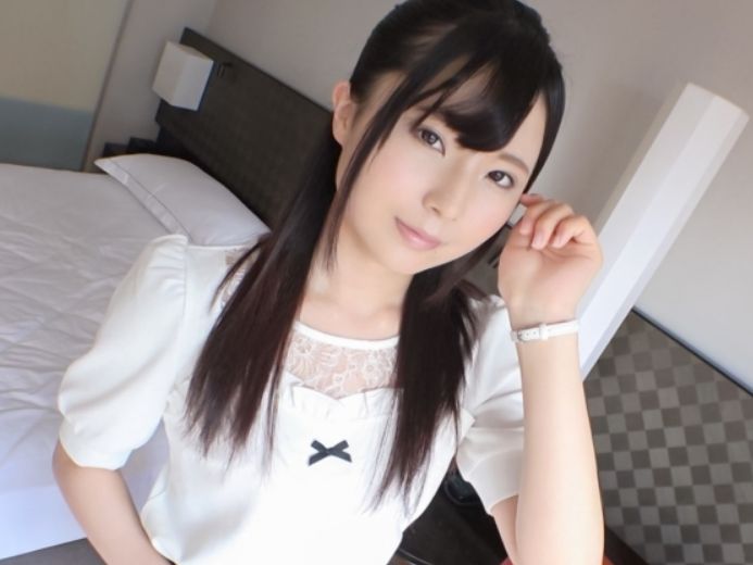 【華奢な素人の本気フェラ】『恥ずかしい…でも気持ちいい…』裸で照れながらも男優のデカチンに夢中！フェラからセックスまで、敏感ボディがエロ全開♡