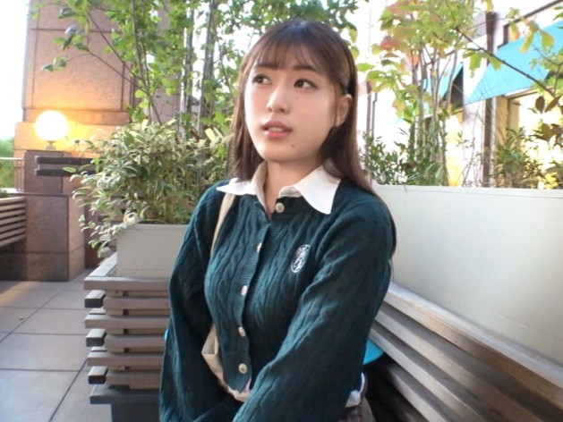 【アニメ好きJDの裏の顔】大人しそうな美人女子大生が実はムッツリ！恥ずかしがりつつもチンポを求め、挿入した途端に喘ぎまくる♥隠れエロ女子のギャップがヤバい！