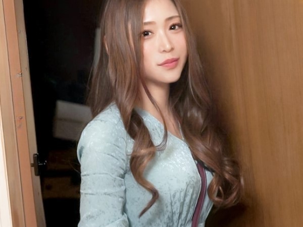 【美熟女の不倫事情】「ごめんなさい…」10代の息子を持つ美魔女が、お金に困って他人棒に堕ちる！ねっとりフェラでご奉仕し、熟れたカラダで淫らに乱れる背徳のセックス♡