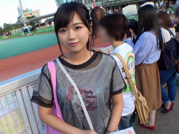 【馬好き女子】電マ責めでぐちょ濡れおまんこ！クンニで感じまくり、恥じらいながらもエロ全開！馬乗り姿勢で悶える姿が最高にかわいい♡