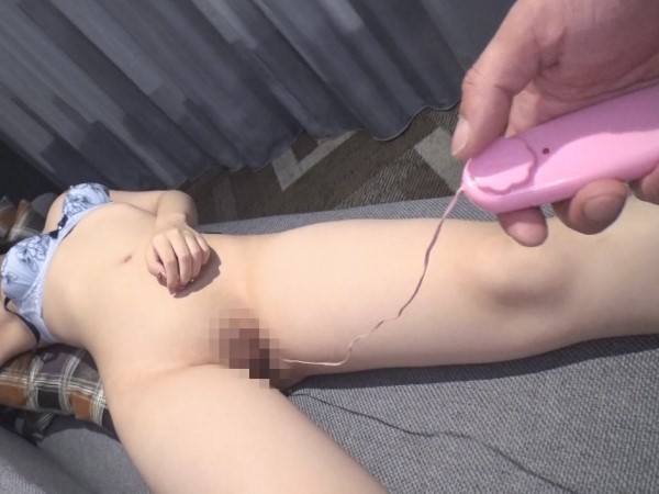 【初撮り】美巨乳セクシーギャルの敏感パイパンがヤバい！イヤラしい汁が溢れまくり♥ 彼女のエロすぎる反応に興奮MAX！ギャルマ○コを激突き！