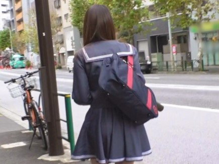 【制服美少女のオモチャ責め】『あっ…ダメ…』キュートな制服女子が巨乳を揺らしながら感じまくり！オモチャで責められ、制服の下の敏感ボディがエロすぎる！♡