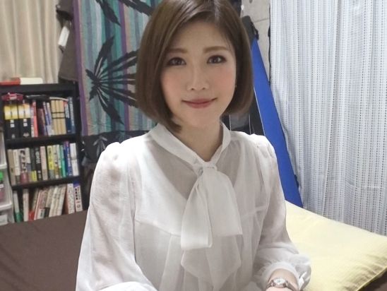 【真面目そうなショートヘアお姉さんの本性】『もっと激しく…』隠れドMお姉さんが巨根で後ろから激ピストン！悶絶イキする姿がエロすぎる♥