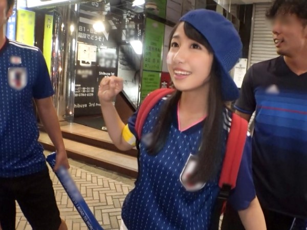 【W杯熱狂女子大生】『もう我慢できない…』サッカー観戦で興奮したJDがナンパ師と3Pセックスに挑戦！代わるがわるチンポを味わい、メス顔全開でイキまくる♪スポーツの熱気そのままに、エロさもMAX！