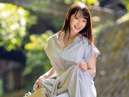 【美乳スレンダー女子と旅先エッチ】『旅行中くらい羽目外しちゃおっか？』鈴村あいりちゃんの美ボディを独り占め！白濁ザーメンたっぷり注がれ、敏感なカラダがビクビク反応しちゃう♡