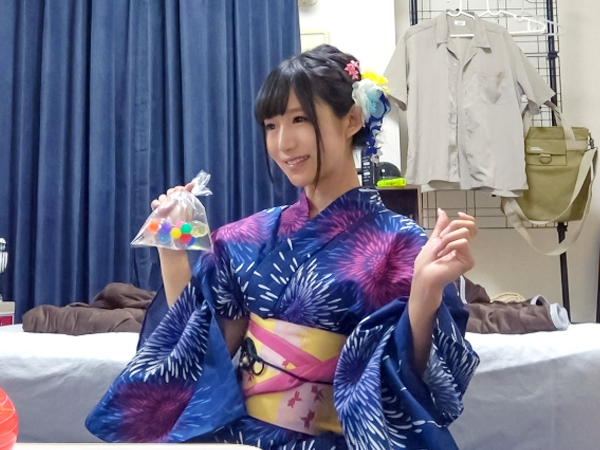 【浴衣美女の密着SEX盗撮】『ダメ…こんなところで…』口説き落とした素人美女を密室に持ち込み、発情したオマンコにチンポを挿入！浴衣を乱して雌顔になっちゃう♥︎
