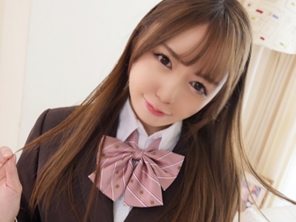 【女子校生の過激なプレイ】『苦しい…でも気持ちいい…』激カワJKが喉奥まで突かれる鬼イラマに悶絶！苦しそうな表情が逆に興奮を誘い、そのまま濃厚な精子をゴックン♥汚される姿に超絶興奮！！