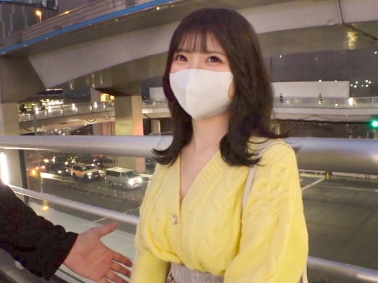 【ナンパ成功】激カワパイパン女子をゲット！肉棒でオマ○コを激突き♥キュートな顔にザーメンぶっかけ！大興奮の顔射セックス！！