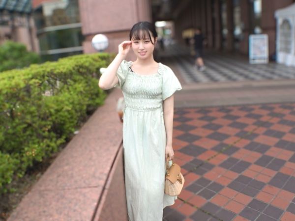 【貧乳系女子】「カメラあるんで…」ド緊張娘がセックスになると大胆イキっ！本能のままに性交味わいすぎなやり過ぎ娘！