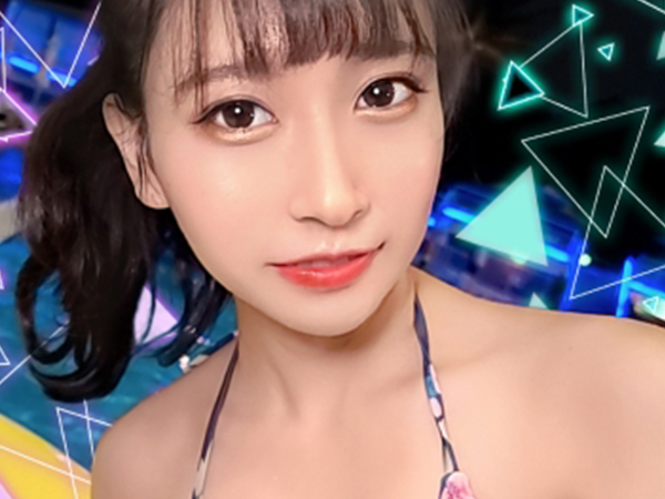 【グラドルナンパ！ナイトプールからホテルへ】スレンダー美人の新人グラドルを口説き落とし、部屋でクンニ責め！生チ○ポ挿入で乱れまくる！！♡