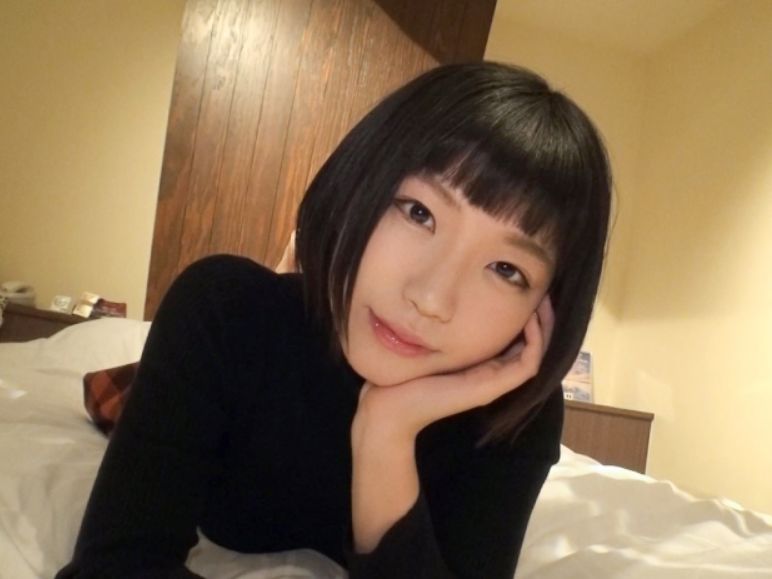【黒髪素人】雰囲気のある良い女！おとなしい子かと思ったら以前はバレーボールに打ち込んでいたとの事でベッドでも活発です！
